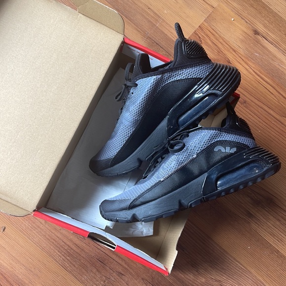 Nike Air Max 2090 - Picture 3 of 5